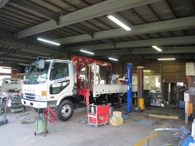 乗用車やトラックもお任せください。