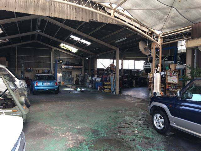 広い工場で設備も充実、何でもお任せください