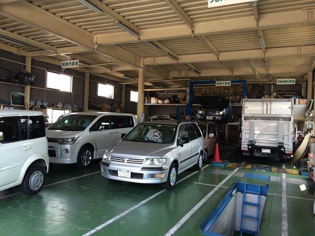 広い工場で設備も充実、何でもお任せください