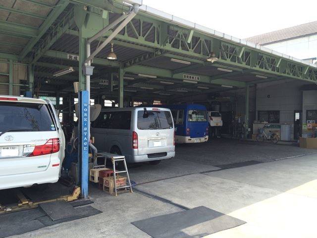 広い工場で設備も充実です。