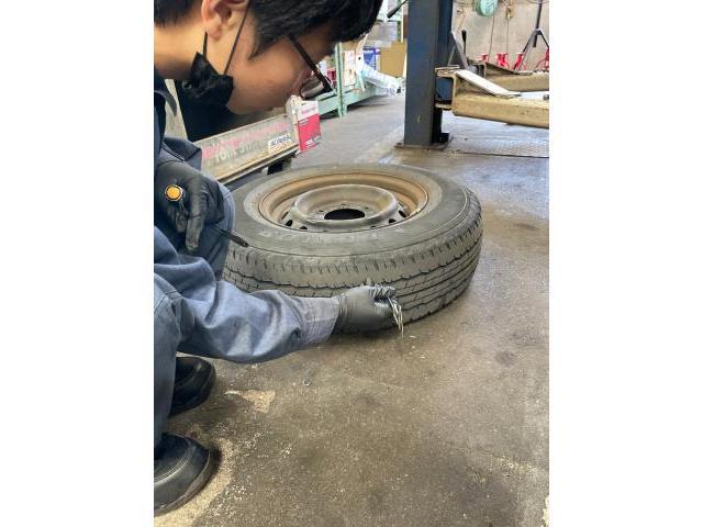 トヨタ ハイエース 6ヶ月点検 貝塚 熊取 泉佐野 岸和田 土日祝営業！ 持ち込みパーツ歓迎！ 保険の事もお任せ下さい！