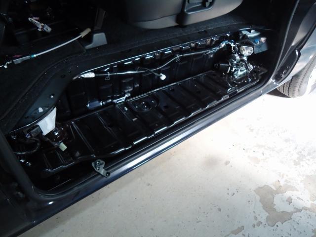 トヨタ　ハイエース　鈑金　塗装　TRH200
ドア　リヤフェンダー　岸和田　貝塚　熊取　泉佐野　代車無料　保険
