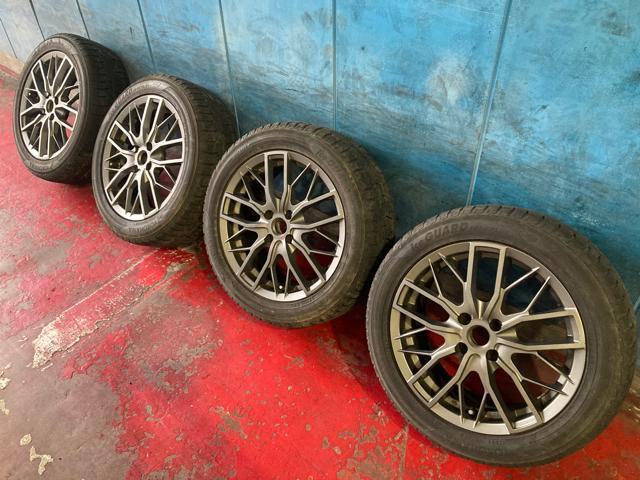 ダイハツ　トール　タイヤ交換