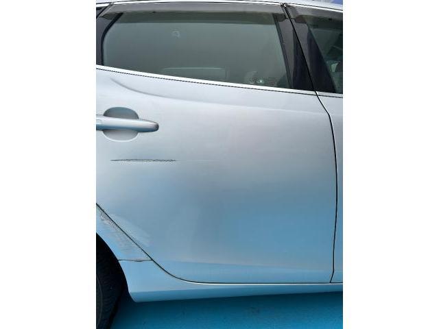 ボルボ Ｖ４０右リアタイヤ廻り リアドア 鈑金塗装