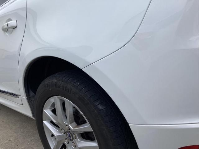VOLVO ＸＣ６０ クォーターパネル フェンダー 鈑金