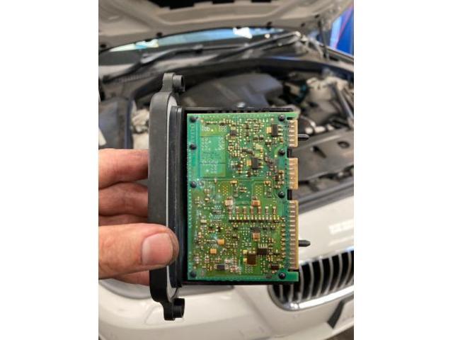 BMW ヘッドライトモジュール交換|グーネットピット BMW ヘッドライトモジュール交換|グーネットピット