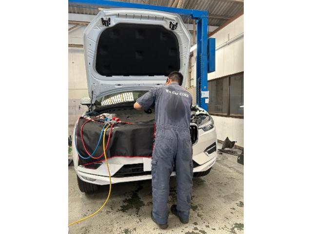 ボルボ ＸＣ６０　エアコンコンプレッサー交換