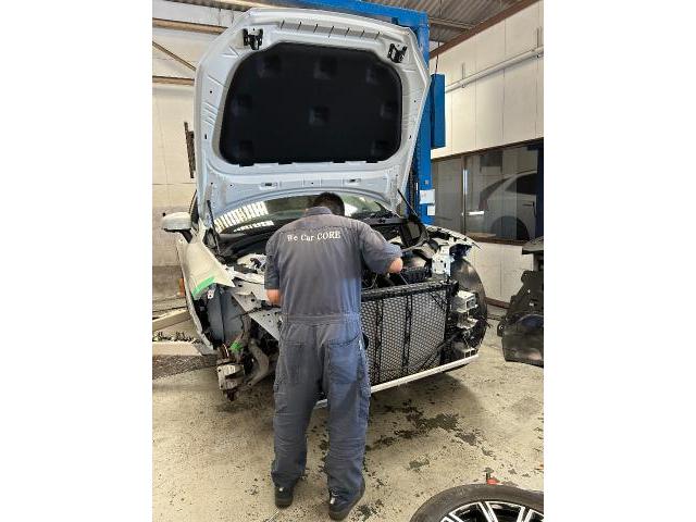 ボルボ ＸＣ６０　エアコンコンプレッサー交換