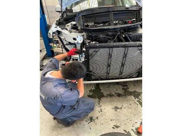 ボルボ ＸＣ６０　エアコンコンプレッサー交換