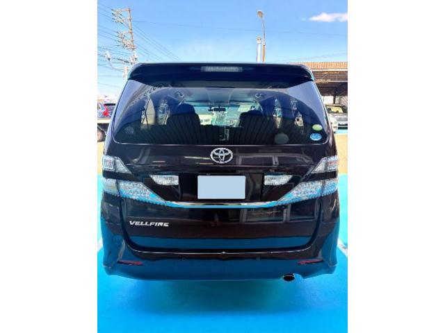 トヨタ　ヴェルファイア　テールランプ　交換