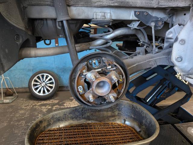 ホンダ　Ｎ－ＢＯＸ　リアホイールシリンダーカップ　交換