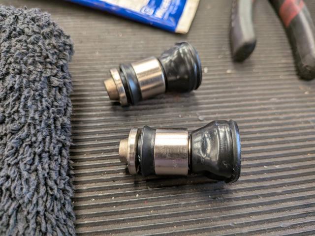 ホンダ　Ｎ－ＢＯＸ　リアホイールシリンダーカップ　交換