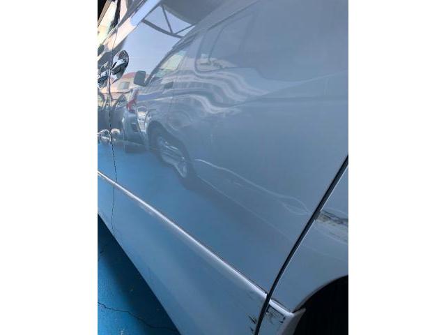 トヨタ ヴェルファイア 傷 凹み
