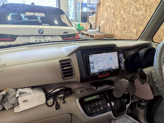 ホンダ　Ｎ－ＢＯＸ　ドラレコ取り外し　ナビ取り替え