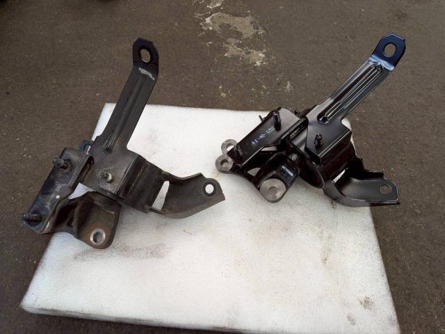 スズキ スペーシア エンジンマウント交換 異音 振動の症状にお困りの方