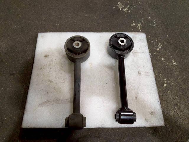 スズキ スペーシア エンジンマウント交換 異音 振動の症状にお困りの方