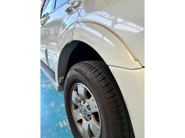 三菱 パジェロ 鈑金 側面 傷