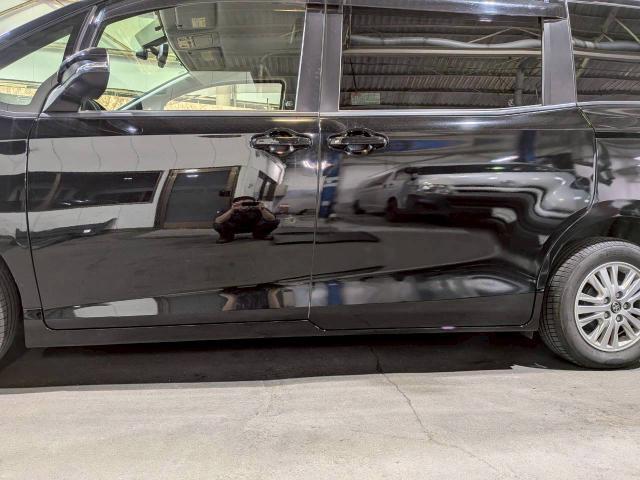 トヨタ　ヴォクシー　サイドスカート交換