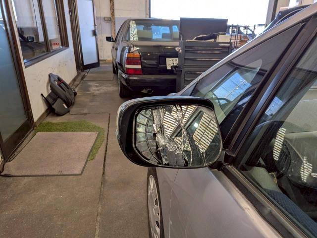 ホンダ　フィット　ドアミラー　割れ　交換