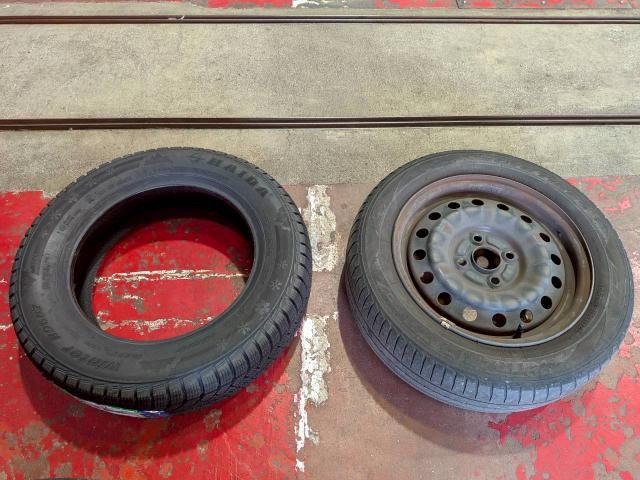 トヨタ　タンク　冬タイヤ 組み替え