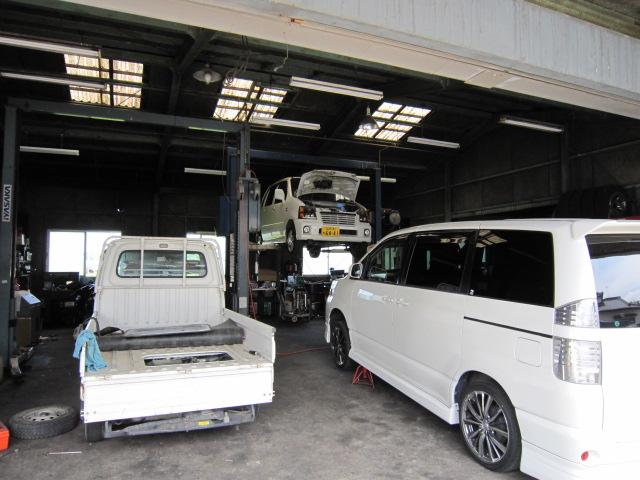 楢﨑自動車整備工場4