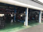 工場も広く設備も充実、輸入車の修理もお任せ下さい