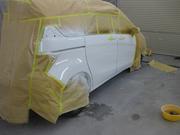 鈑金・塗装作業風景