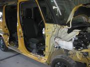 鈑金・塗装作業風景