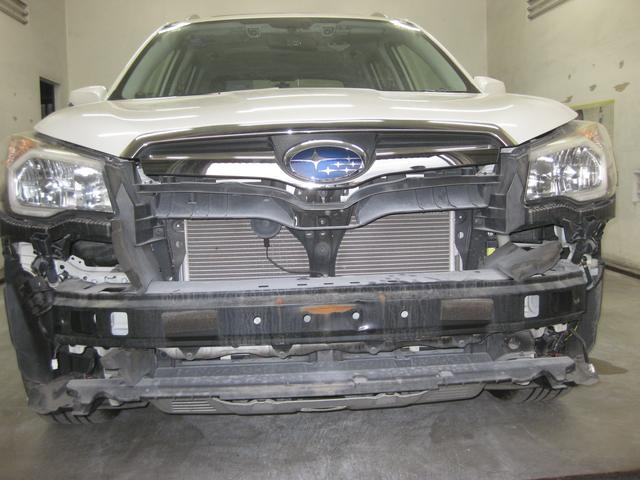 鈑金・塗装作業風景