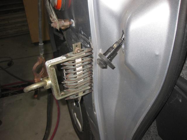 鈑金・塗装作業風景