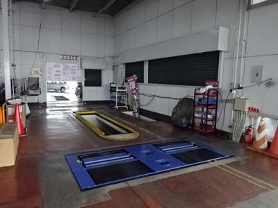 陸運局「指定」の民間車検場です