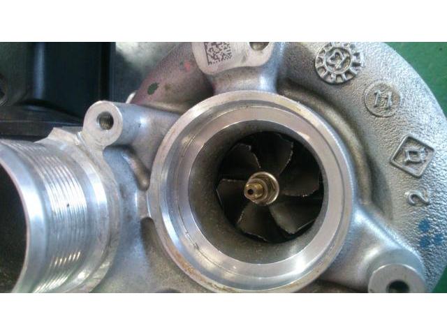 アウディ　Ａ８　エンジン不調　タービン交換