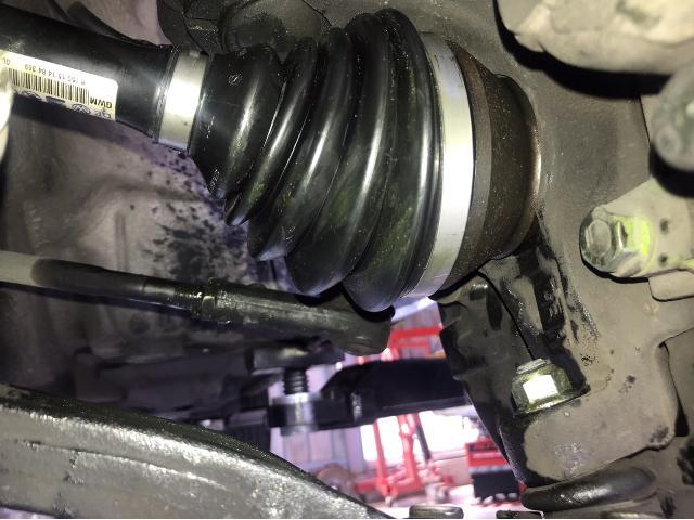 アウディ TT
エンジンオイル漏れ修理