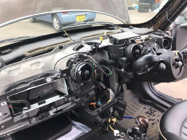 BMW ミニ R55 クラブマン エアコンから風が出ない 点検修理 BMW ミニ R55 クラブマン エアコンから風が出ない 点検修理