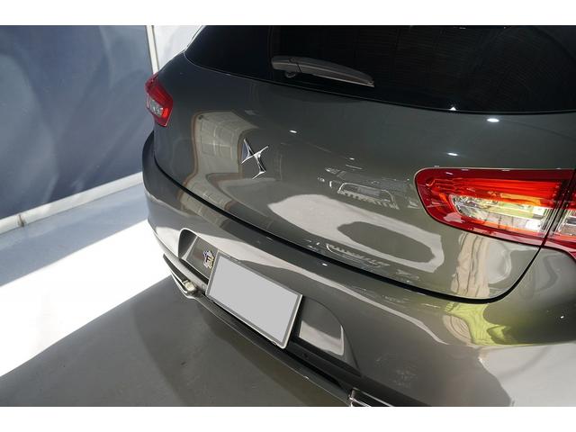 シトロエン　DS5の板金修理　(株)TRガレージ　姫路市の車の板金塗装　　大きなへこみ　キズ　直し　事故修理　外車　輸入車　高級車　加古川市　高砂市　 BMW　アウディ　ワーゲン　ポルシェ