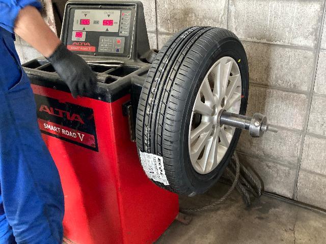 日産　デイズ　B21W　タイヤ交換　「車検 点検 板金 塗装 船場サービスにお任せ下さい！」