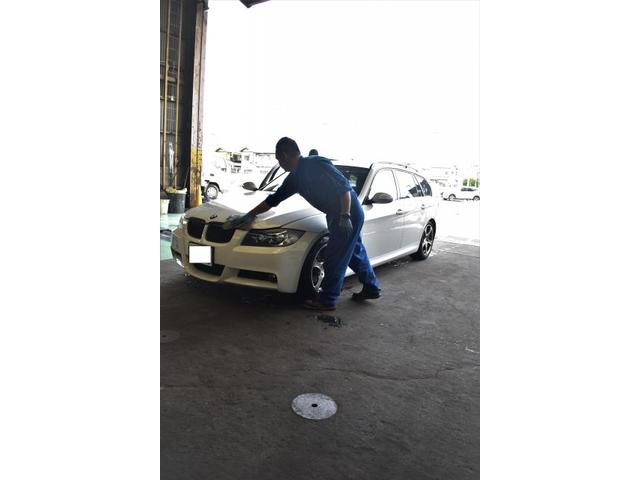 BMW　３２０ｉツーリング スタイル・エッセンス　ABA-VR20　車検　「車検 点検 板金 塗装 船場サービスにお任せ下さい！」