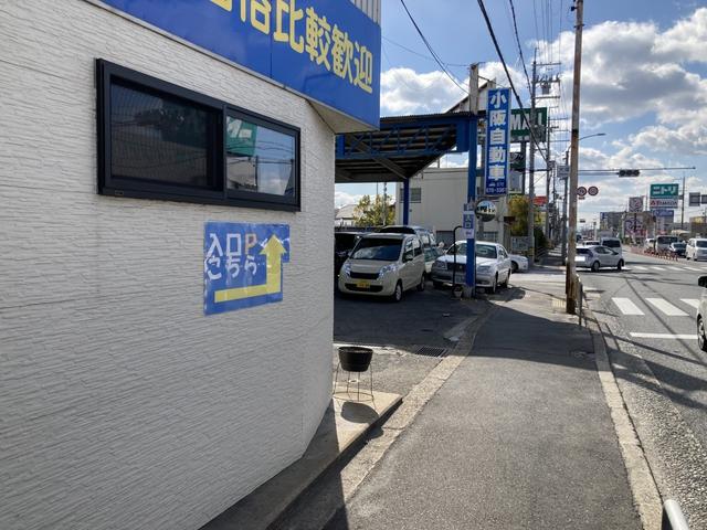 カインズ・ニトリ前交差点の信号手前を左折です