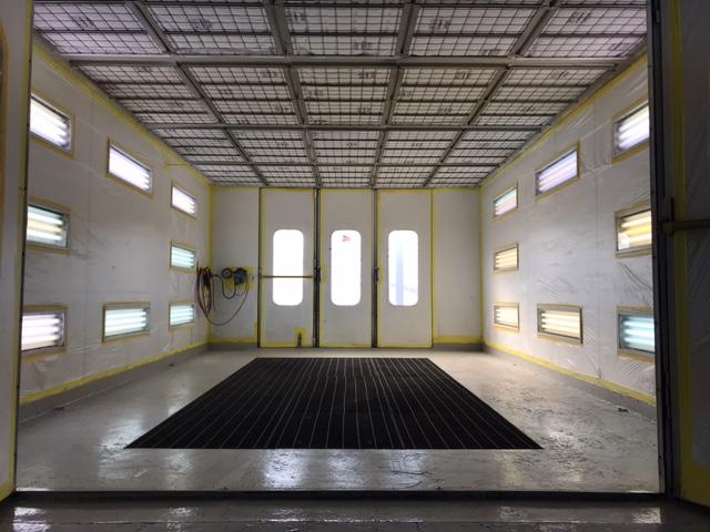 専用の塗装ブースで高品質な仕上がり