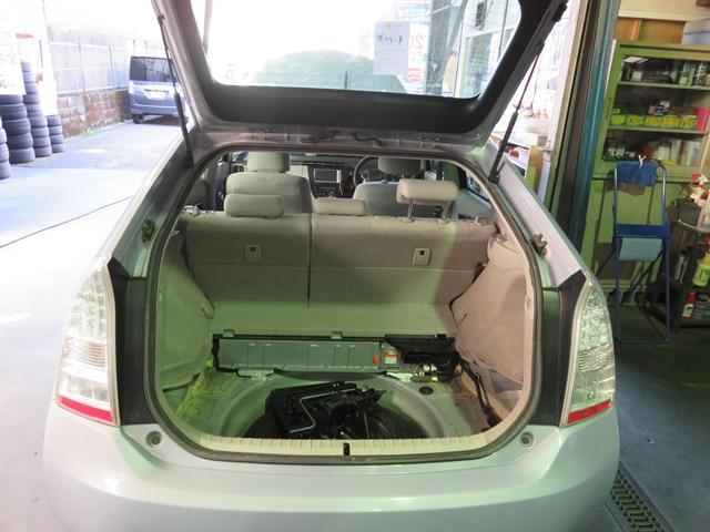 トヨタ　プリウス　ZVW30　ハイブリッドバッテリー交換　呉市の第一自動車へ