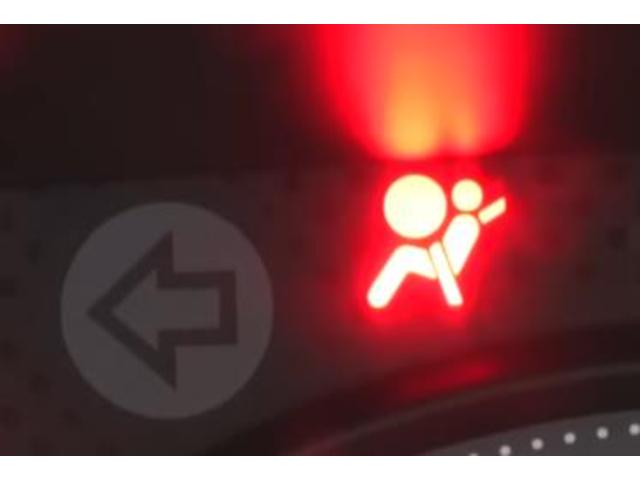 ニッサン　セレナ　C25　エアーバック警告灯　インフレーター交換　呉市の第一自動車へ