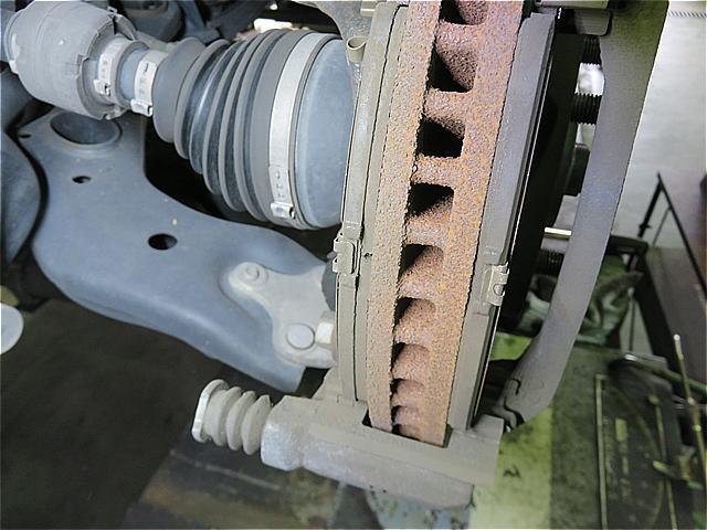 トヨタ ヴェルファイア　AGH30W　ブレーキパッド交換　呉市の第一自動車へ