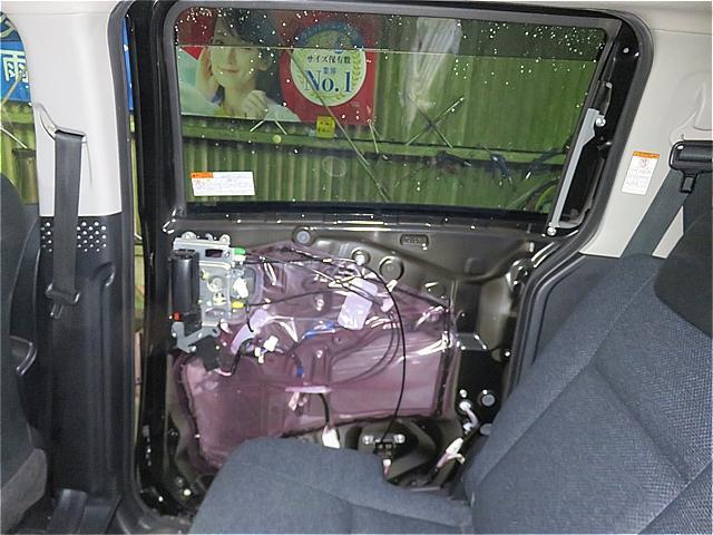 トヨタ　シェンタ　NSP170G　雨漏り修理　呉市の第一自動車へ