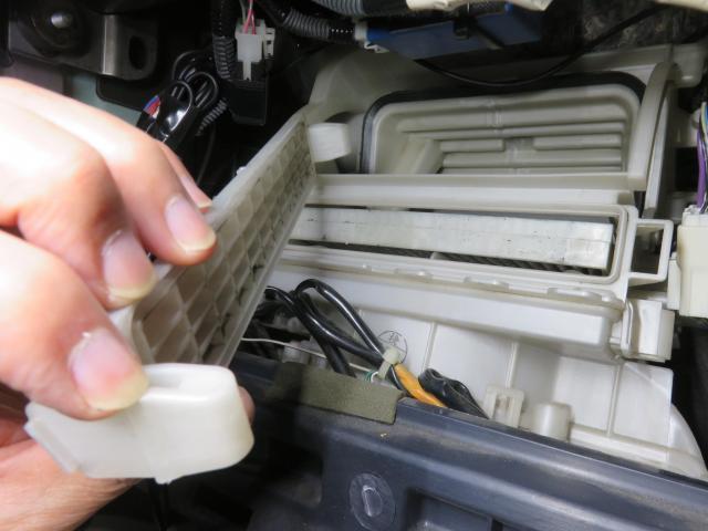 三菱 ekワゴン H82W エアコン・フィルター交換 呉市の第一自動車へ