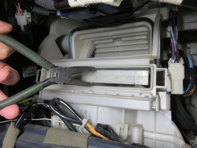 三菱 ekワゴン H82W エアコン・フィルター交換 呉市の第一自動車へ
