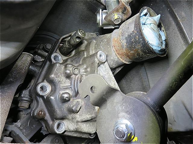 スバル レガシィ GF-BH5 センターデフ交換　呉市の第一自動車へ