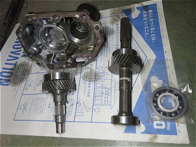 スバル レガシィ GF-BH5 センターデフ交換　呉市の第一自動車へ