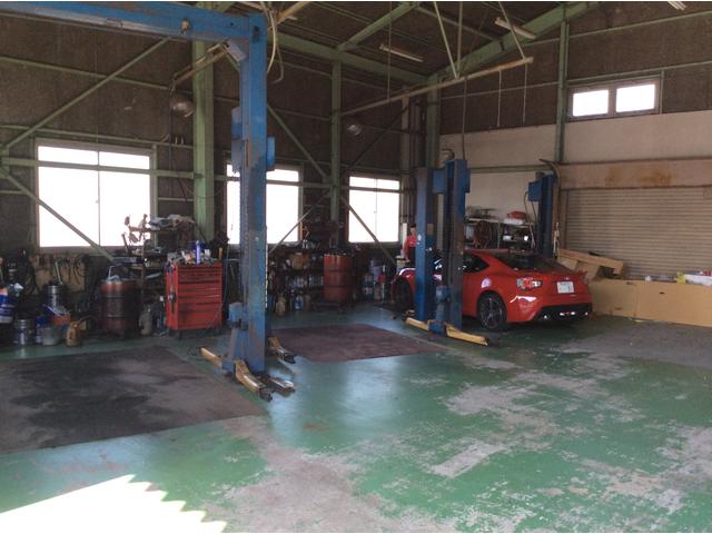 （有）新居自動車3