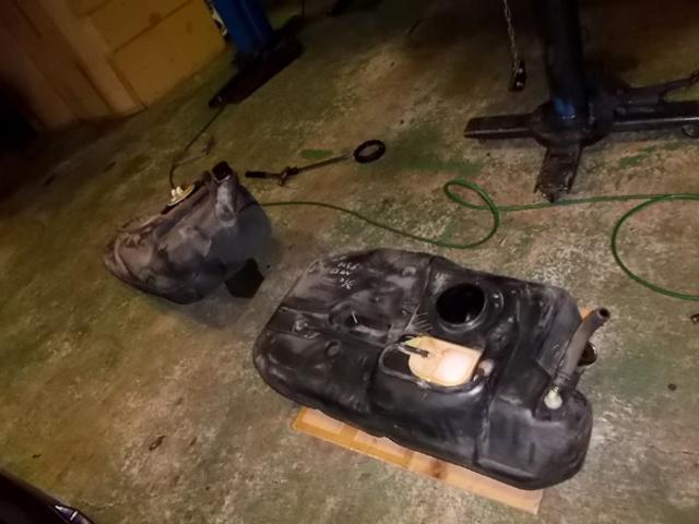 BNR32フェールタンク交換