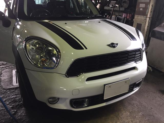 R60 mini　クロスオーバー　運転席ドアロック不良で入庫しました。（兵庫県　姫路市　たつの市　相生市　太子町　車検・整備・取り付け　宮田自動車整備）